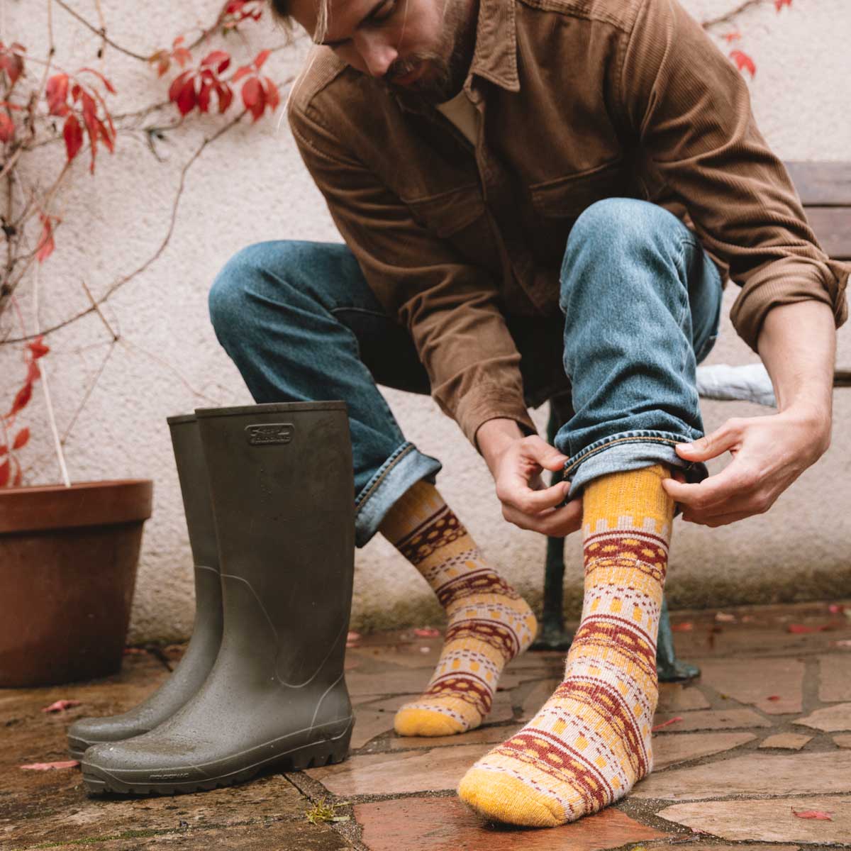 Nordic Wool Socks Green and pink Nordic wool socks lifestyle